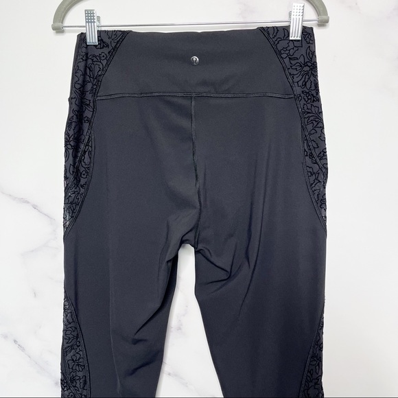 Lululemon Wunder Under High-Rise Tight* Flocked 28"
Black - Picture 10 of 16